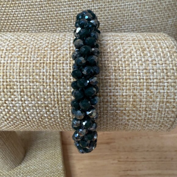 Red Green Faceted Beaded Necklaces Stretch Bracelet Set, Holiday, Glam, Festive - Picture 3 of 10